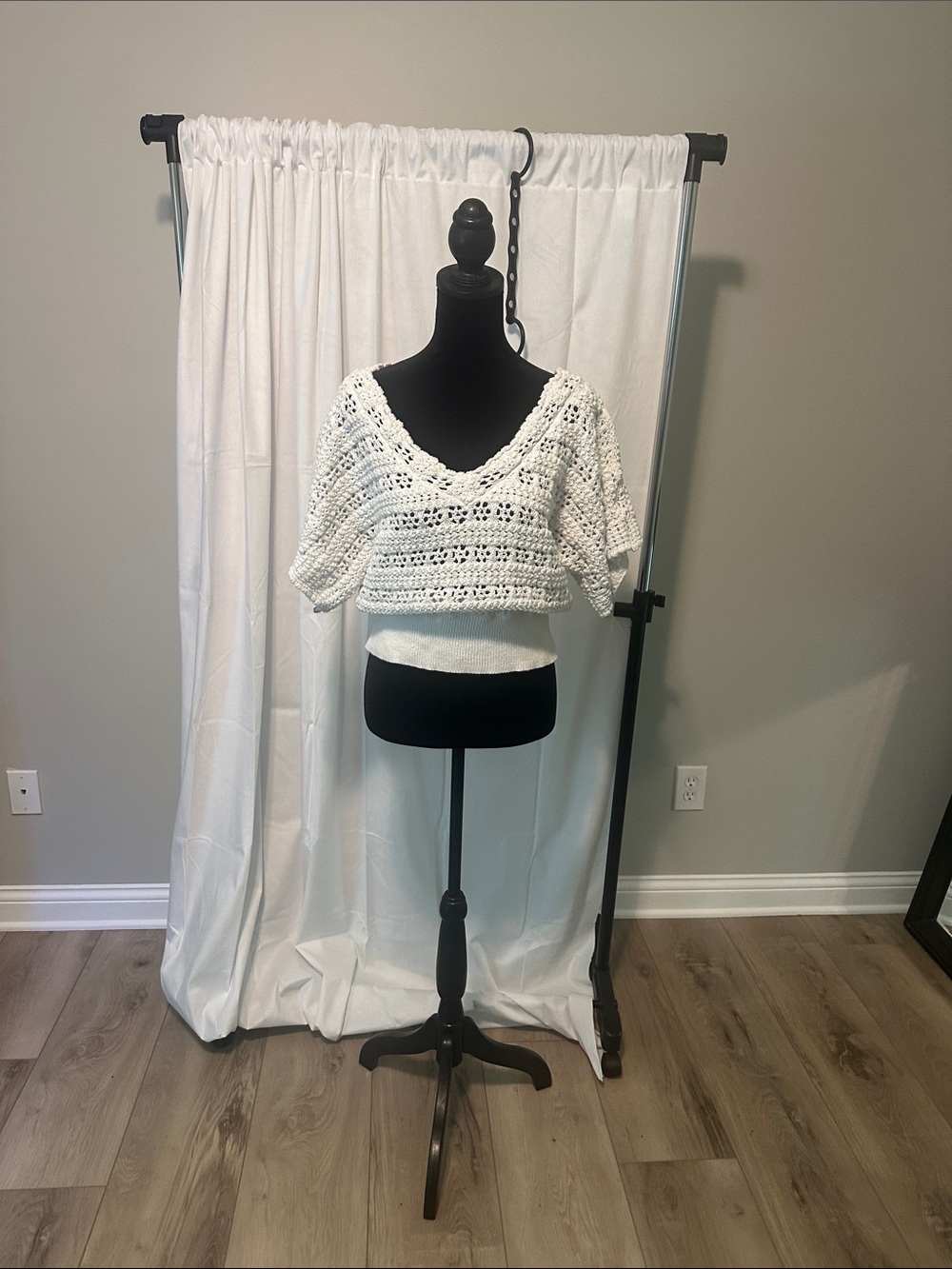 White House Black Market White Crochet V-Neck Top
